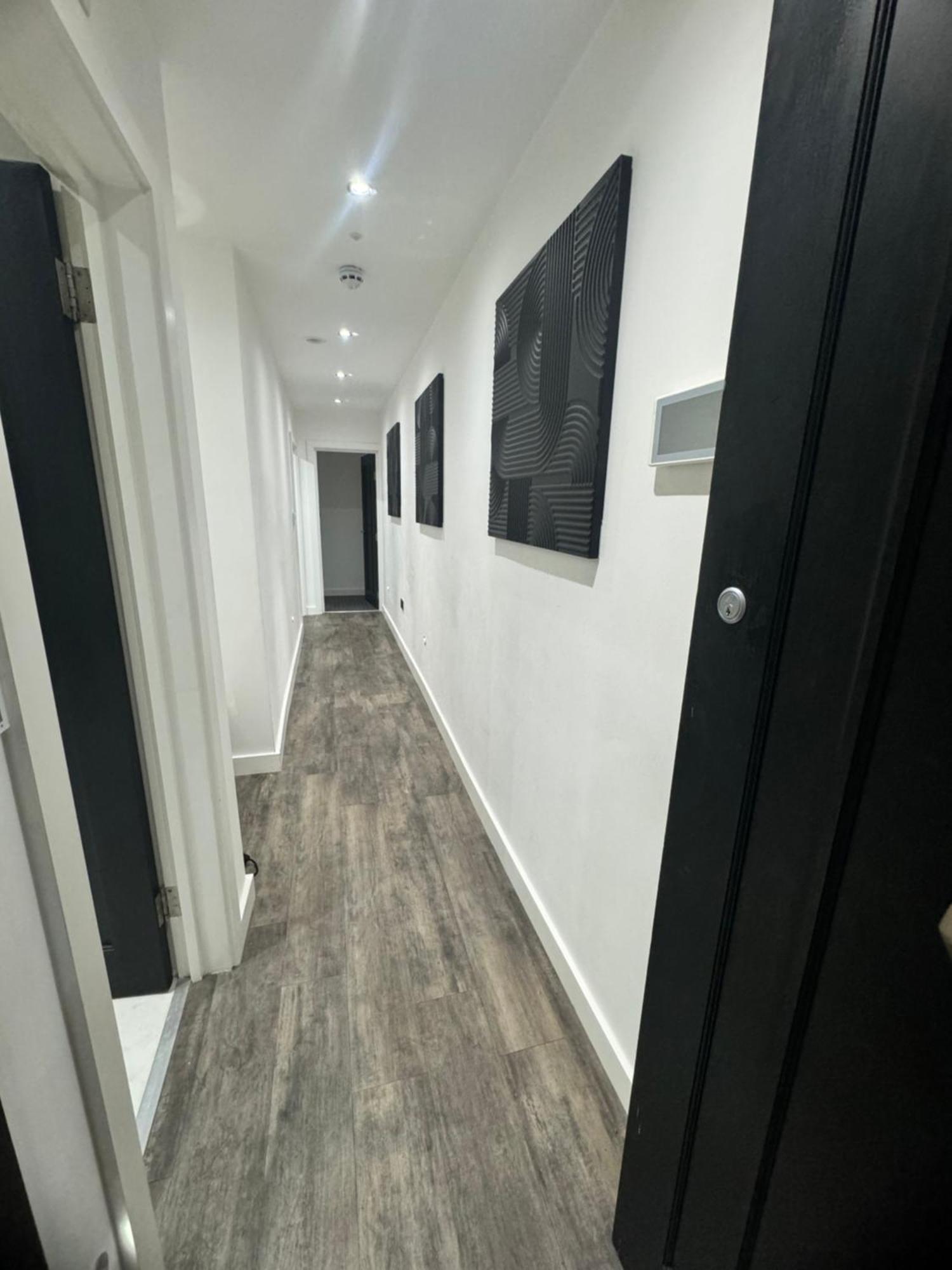 Luxury Flat In Uxbridge Appartement Buitenkant foto