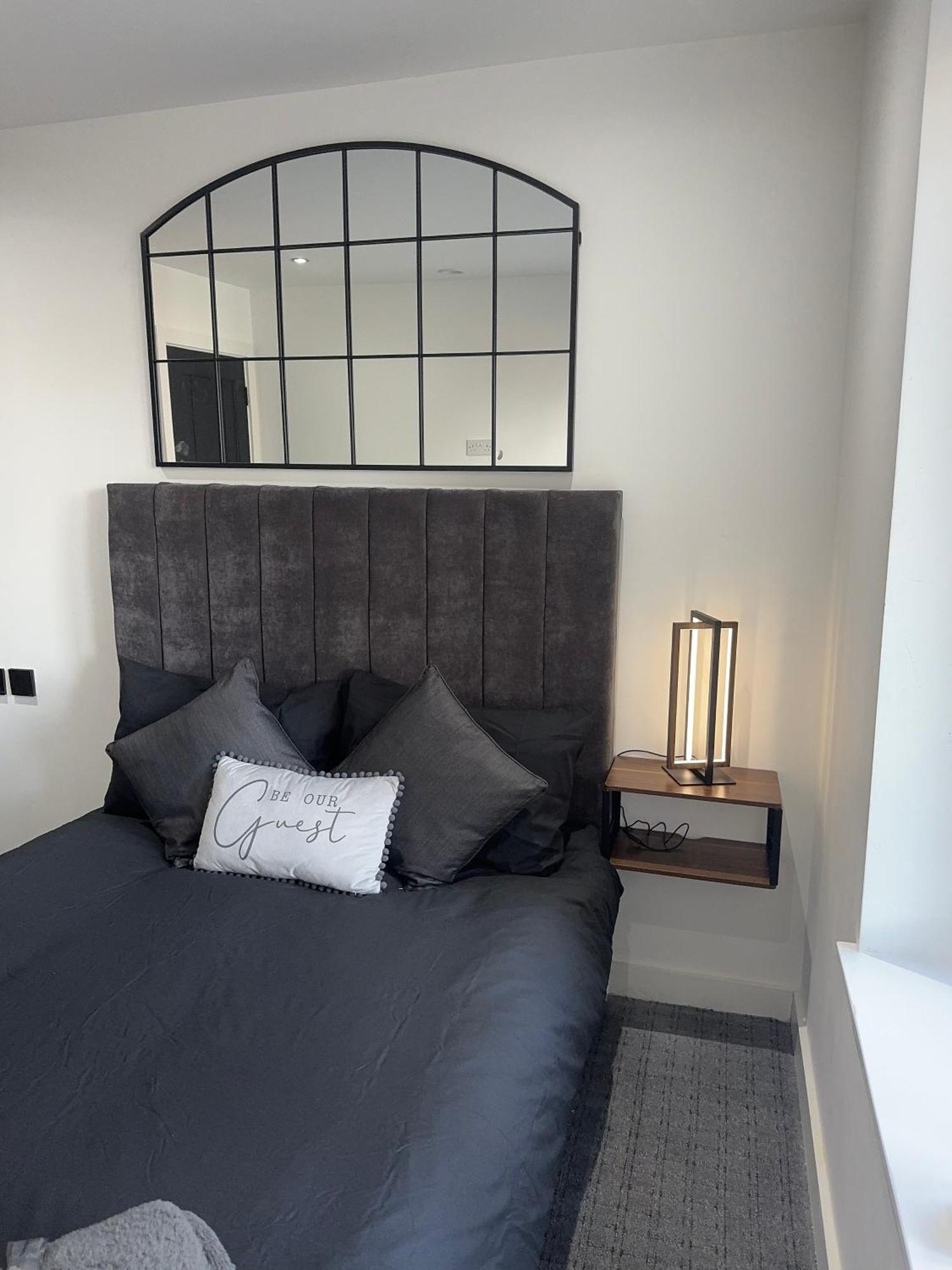 Luxury Flat In Uxbridge Appartement Buitenkant foto